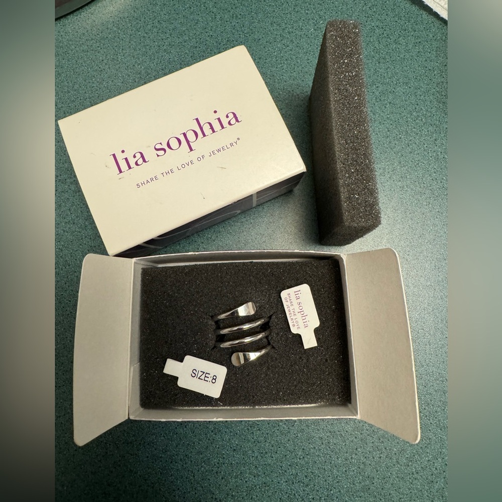 NWT Lia Sophia Spiral “On a Roll” Ring - Size 8